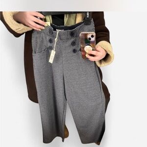 Max Studio Navy and White Houndstooth Pants